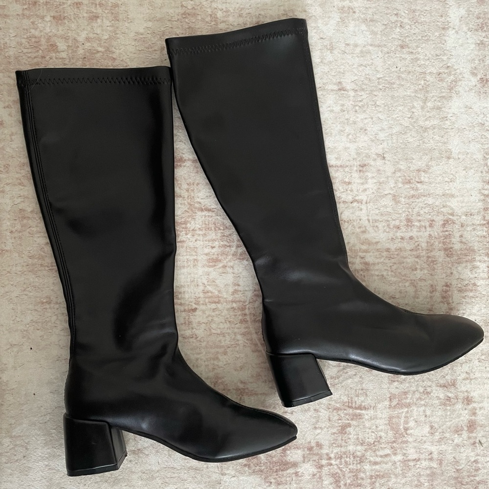 Black Knee-High Women's Boots